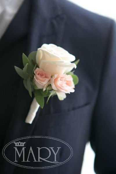 Wedding Coursage, Quicksand Rose, Flowers At Wedding, Small Wedding Bouquets, Petal Confetti, Corsage And Boutonniere, Bridal Bouquet Flowers, Corsage Prom, Groom Boutonniere