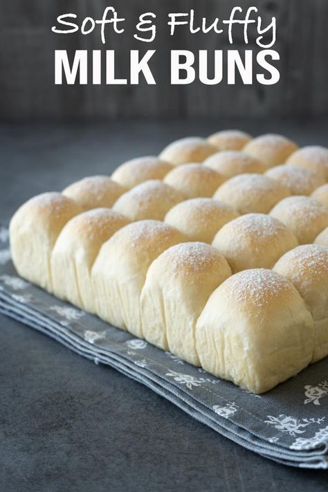 Milk Buns, Babaganoush Recipe, Resepi Roti, Milk Bun, Buns Recipe, Sweet Buns, Dessert Aux Fruits, Best Bread Recipe, Bread Bun