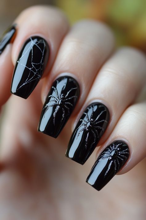 Discover an array of creative Halloween nail designs to elevate your style this festive season. Whether you prefer acrylic or natural nails, there's a perfect design waiting for you. Even shorter nails can sport chic black cat silhouettes or delicate spider webs for a touch of spookiness. If you're feeling bold, go for almond-shaped nails embellished with intricate patterns such as eerie haunted houses or ghostly figures. Halloween Cat Nails Designs, Classy White Nails, Simple Black Nails, Spiderweb Nails, Short Nails Simple, Nails Spooky, Pink Flower Nails, Black Nail Design, Black Halloween Nails