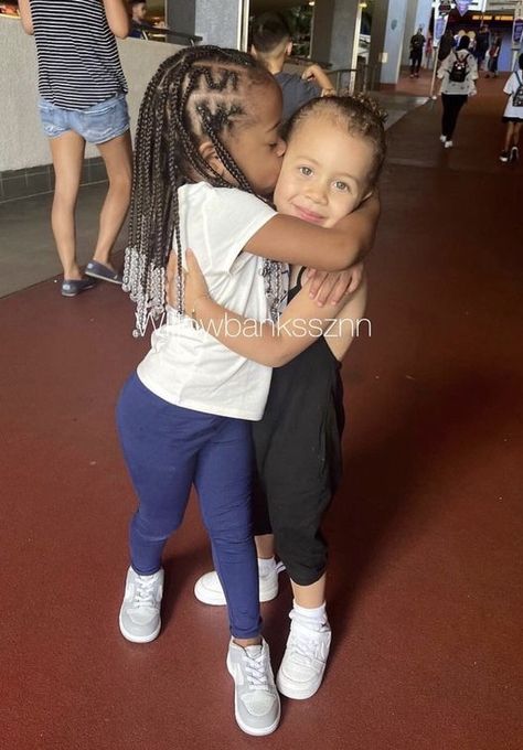 Willow Banks, Mommy Daughter Pictures, Daughter Pictures, Lil Durk, Mommy Daughter, Baby Design, Friendship Goals, Banks