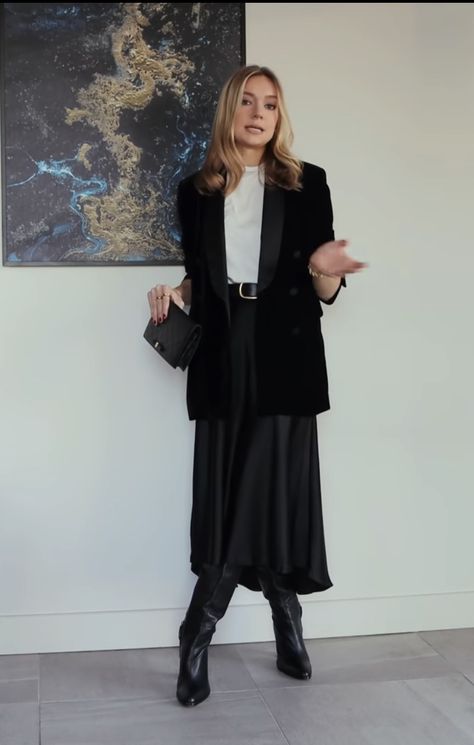 Black Midi Skirt Office Outfit, Black Satin Skirt Outfit Autumn, Black Midi Skirt Work Outfit, Black Satin Midi Skirt Outfit Work, Slip Skirt Fall Outfit, Midi Skirt Outfit Office, Black Silk Skirt Outfit Winter, Black Midi Skirt Outfit Work, Black Silk Midi Skirt Outfit