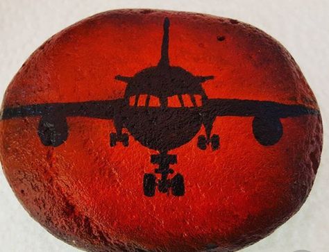 Flying Crafts, Jet Flying, Airplane Painting, Rock Poster Art, Airplane Wall Art, Rock N Roll Art, Stone Art Painting, Painted Rocks Kids, Airplane Art