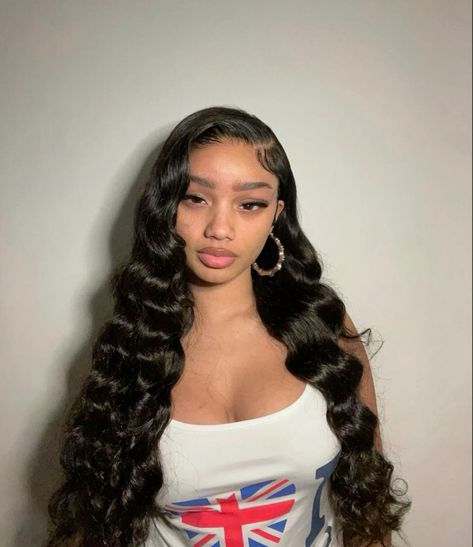 ˚୨୧⋆ @bella2angel Prom Hair Middle Part, Prom Hairstyles Side Part, Curled Side Part, Prom Wig Hairstyles, Side Part Wig Hairstyles, Straight Hair Side Part, Hair Styles Wig, Side Part Straight Hair, Side Part Lace Wig