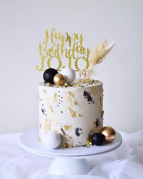 Happy Birthday Jojo 🖤🩶🤍💛 #greybuttercreamcake #birthdaycakeideas #birthdaycakeinspiration #greybirthdaycake #Laverton #lavertonnorth #altonameadows #altona #williamstown #Newport #portmelbourne #pointcookcakes #pointcook #sanctuarylakes Happy Birthday Jojo, Cake Design For Men, 70th Birthday Cake, Buttercream Cake, Dad Birthday, Cake Designs, Newport, Cake Decorating, Birthday Cake