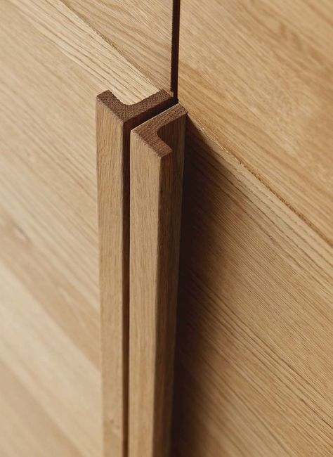 lunetto bedroom wardrobe with handle made of solid wood Wardrobe Handle Wooden, Wooden Handle Wardrobe, Wooden Handle For Wardrobe, Wooden Handles Wardrobe, Wardrobe Handles Ideas, Wardrobe Handle Design, Wood Handle Design, Wooden Handles Door, Wooden Door Handle