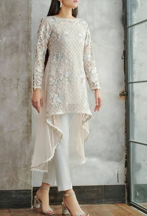 Net Dress Design, डिजाइनर कपड़े, Pakistani Formal Dresses, Kebaya Dress, Mode Kimono, Net Dress, Pakistani Dresses Casual, Salwar Kamiz, Style Hijab