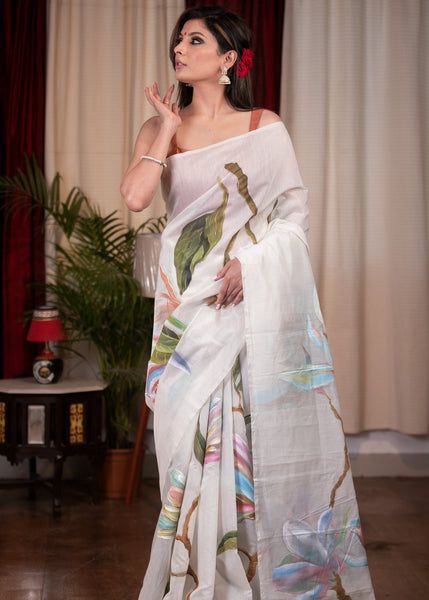 Buy Latest Sarees Online in India | Shop Latest Collection of Saree – Page 4 – Sujatra Hand Painted Blouse, Painted Blouse, Best Designer Sarees, Latest Sarees Online, Designer Sarees Online Shopping, Saree Painting Designs, Pure Chiffon Sarees, Saree Painting, Chanderi Silk Saree