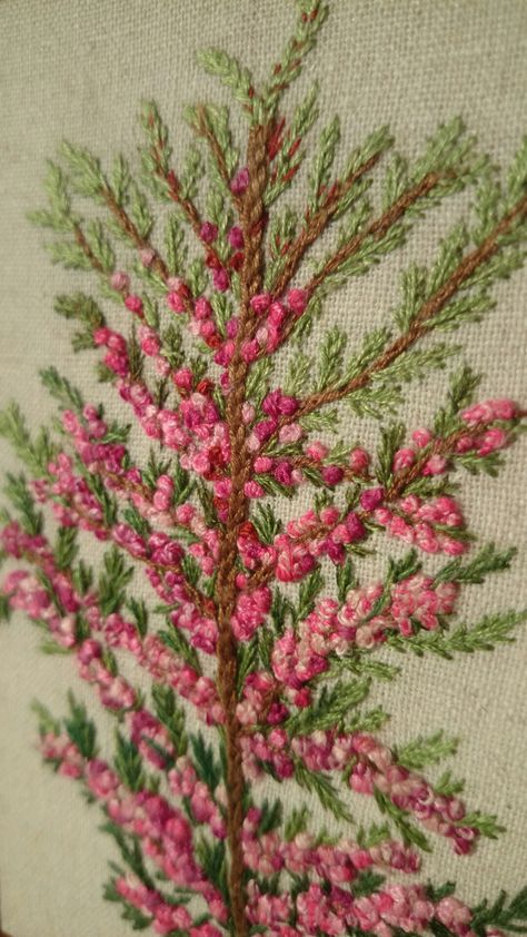 Hand embroidered heather from PetitcerclebyL  #PetitcerclebyL  #decor #heather  #embroidery Heather Embroidery, Linen Headbands, Scottish Embroidery, Heather Flower, Bordados Tambour, Broderie Simple, French Knot Embroidery, Hand Sewing Projects, Hand Embroidery Flowers