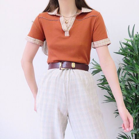 Orange Collared Shirt Outfit, 70s Collared Shirt, Punk Shorts, Shirt Outfit Summer, Shirt Collar Pattern, 70s Shirts, Collared Blouse, Vintage Wardrobe, Layering Outfits