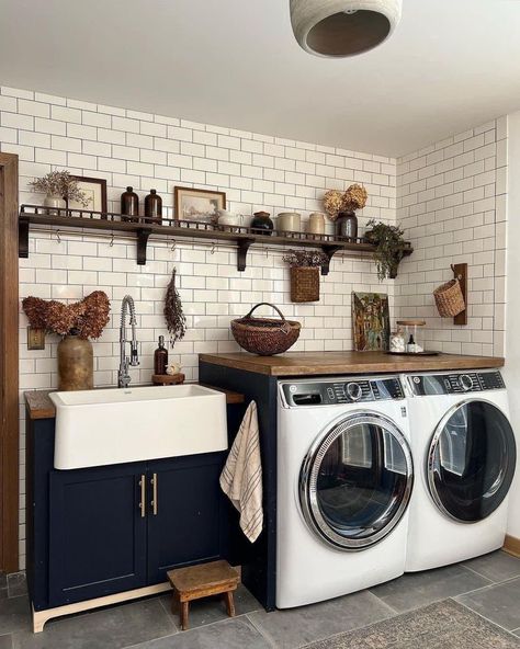 Western Style Laundry Room, Old Fashion Laundry Room, Laundry Room Ideas Western, Old Western Aesthetic Home, Western Laundry Room, Laundry Room, My Dream Home, Dream House