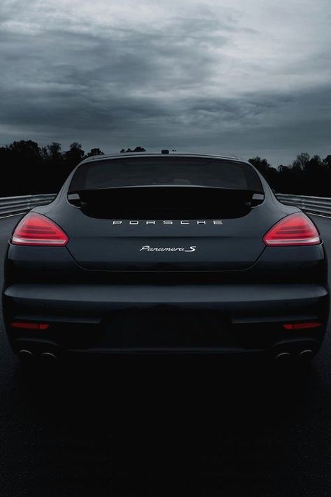 Xe Porsche, Wallpaper Carros, Panamera Turbo S, Бмв X6, Porsche Sports Car, Ferdinand Porsche, Luxurious Cars, Car Inspiration, Volkswagen Touareg