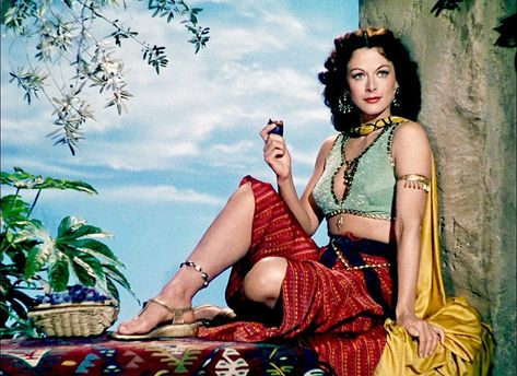 Publicity photo of Hedy Lamarr for "Samson and Delilah" (Paramount Pictures, 1949) Hedi Lamarr, Samson And Delilah, Lon Chaney Jr, Stars D'hollywood, Hedy Lamarr, Jean Harlow, Classic Actresses, Rita Hayworth, Actrices Hollywood