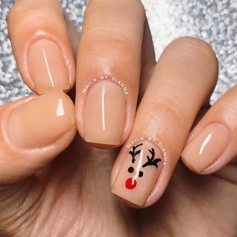 Simple Christmas Nails Short Almond, Short Round Christmas Nails, Nails Reindeer, Minion Nails, Christmas Nail Art Easy, Funky Nail Art, Mens Nails, December Nails, Cute Simple Nails