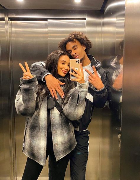 celina jada kerr joshua zirkzee elevator mirror selfie cute couple relationship goals LFDY flannel Couples Stuff, Cool Kidz, Couple Fits, Relationships Goals, My Peace, Couple Goal, Girlfriend Goals, Black Couples Goals, Abundance Mindset