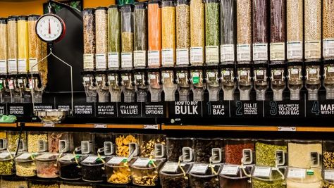 Is Zero waste grocery store ....? Food packaging is wasteful and mostly unnecessary Zero Waste Grocery Store, Bulk Barn, Zero Waste Store, Bulk Food, Zero Waste Living, Save Money On Groceries, Grocery Shop, Food Shop, Food Store