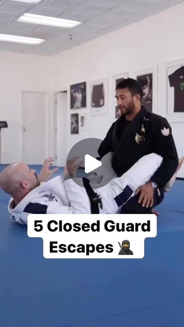 Dominique Bell on Instagram: "Save it 📌   Comment your favorite 😍 what’s the best way to open the closed guard?  For me, I lean heavily into the chair sit. Mechanically it feels like the least amount of effort is required, as it relies on a fulcrum and counterweight mechanic that supports all of their weight into your planted shins. Your body leaning away causes their body weight in the other side to support itself, and creates immense stress on their closed guard.  Follow @dubious_dom for more BJJ tips!  #bjj #jiujitsu #grappling" Jiu Jitsu Techniques, Bjj Training, Grappling, Brazilian Jiu Jitsu, Sit Up, Self Defense, Judo, Body Weight, Defense