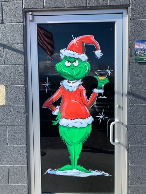 Christmas Window Painting Gingerbread, Grinch Window Painting Ideas, Window Painting Ideas For Christmas, Christmas Window Painting Grinch, Christmas Mural Ideas, Christmas Glass Door Painting Ideas, Grinch Window Silhouette, Frozen Window Painting, The Grinch Window Painting