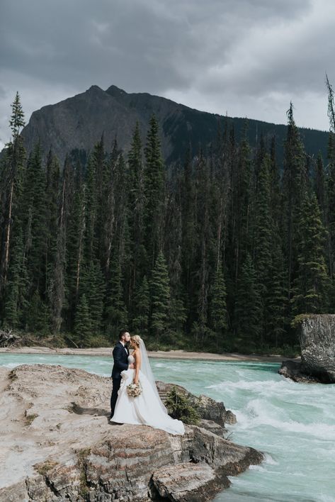 Emerald lake Lodge intimate wedding | Emerald Lake Photographers Emerald Lake Wedding, Emerald Lake Lodge Wedding, Emerald Lake Canada, Emerald Lake Lodge, Lake Weddings, Glacier National Park Wedding, Tahoe Elopement, Banff Wedding, Mountain Destinations