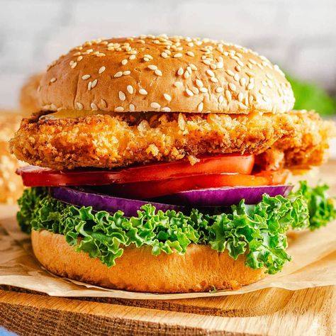 Healthy Crispy Chicken Sandwich, Healthy Crispy Chicken, Crispy Chicken Sandwich, Braised Chicken Breast, Crispy Chicken Burgers, Chicken Sandwich Recipe, Chicken Breast Crockpot Recipes, Crispy Chicken Sandwiches, Crockpot Chicken Breast