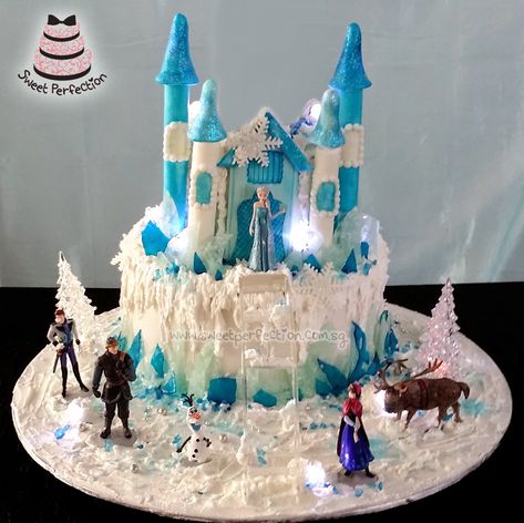 Frozen Cake Ideas, Ice Castle Cake, Frozen Castle Cake, 25th Wedding Anniversary Cakes, Frozen Castle, Princess Castle Cake, Girly Cakes, Castle Cake, Ice Castles