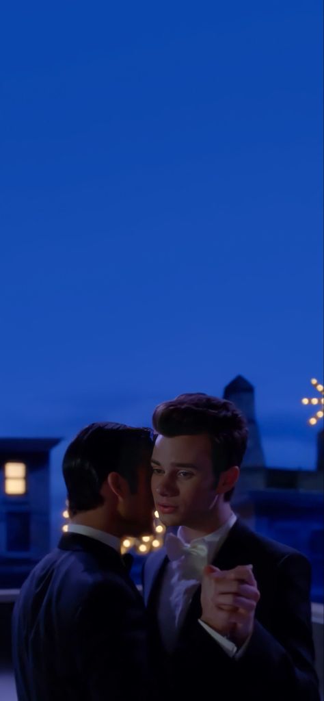 glee kurthummel Kurt hummel blaine Blaineanderson aesthetic minimalistic iPhone wallpaper klaine Glee Wallpaper Iphone, Klaine Wallpaper, Klaine Fanfiction, Klaine Glee, Glee Wallpaper, Glee Cast, Glee, Fun Stuff, Singing