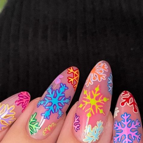 𝐂𝐡𝐫𝐢𝐬𝐭𝐢𝐞 | ɴᴀɪʟ ᴀʀᴛɪꜱᴛ on Instagram: "🌈❄️ - - - - #nailart #snowflakenails #snowflakenailart #winternails #winternailart #festivenails #rainbownails🌈 #rainbownails #rainbownailart #gelnailsdesign #gelnailart #handpaintednailart #handpaintednails #gelpaint #christmasnailsart #holidaynailart #holidaynails💅 #holidaynails #nailsoftheday #nailsmagazine #nailsmag #thegelbottle #biabnails #biab #hardgelnails #nailextension" Rainbow Christmas Nails, Colourful Christmas Nails, Neon Christmas Nails, Bright Holiday Nails, Bright Christmas Nails, Colorful Christmas Nails, Rainbow Nail Art, Hard Gel Nails, Snowflake Nail Art