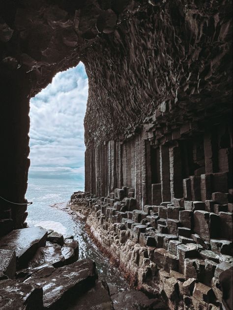 Hexaganal Basalt Columns on the Isle of Staffa 🌊 Fingal's Cave, Isle Of Iona, Stock Reference, British Beaches, Scotland Travel Guide, Basalt Columns, Alien Planet, Isle Of Skye, The Isle