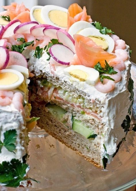 Swedish Sandwich, Fedtforbrændende Mad, Sandwich Torte, Fest Mad, God Mad, Sandwich Cake, Vegan Sandwich, God Mat, Wrap Sandwiches