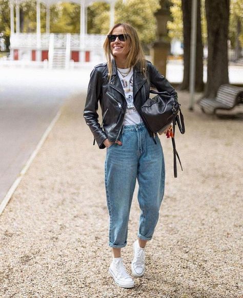 @meet_up_style • Instagram photos and videos Slouchy Outfit, Casual Oufits, Casual Chic Spring, Look Boho Chic, Outfits Con Jeans, Jacket Outfit Women, Look Jean, Mom Jeans Outfit, Wardrobe Tips