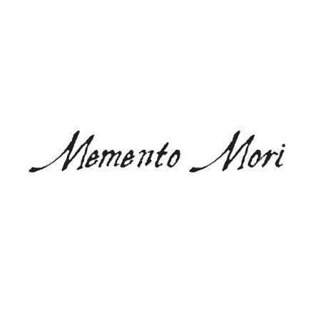 Momento Mori Tattoo, Mori Tattoo, Memento Mori Tattoo, Tattoos Aesthetic, Latin Quotes, Tattoo Leg, Words Beautiful, Angel Tattoo Designs, Momento Mori