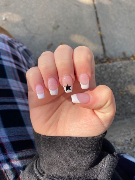 Short French Tip Nails, Star Nail Designs, Simple Gel Nails, Grunge Nails, Summery Nails, Girly Acrylic Nails, French Tip Acrylic Nails, Work Nails, Soft Nails