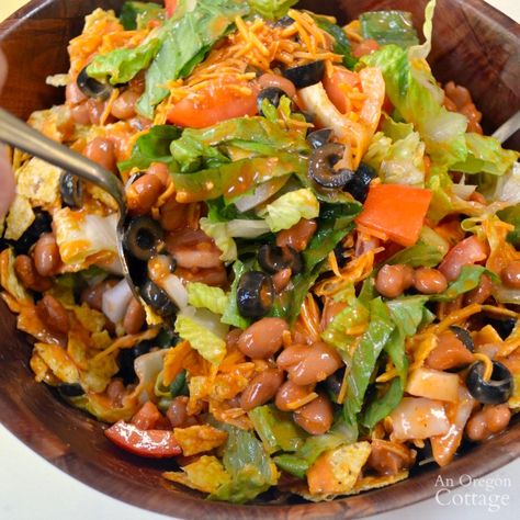 Ranch Style Beans Recipe, Mex Salad, Salad With Beans, Ranch Style Beans, Tex Mex Salad, Oregon Cottage, Mexican Salad Recipes, Whole30 Dinner Recipes, Mexican Salads