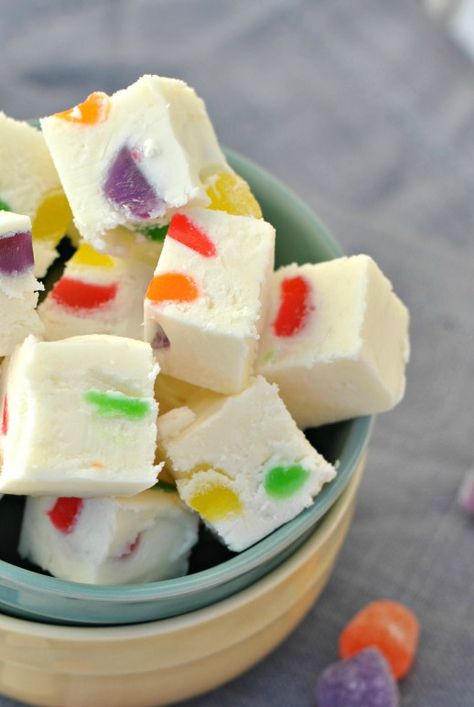 Soft vanilla fudge packed with chewy gumdrops #christmascandy Gumdrop Fudge, Nougat Recipe, Shugary Sweets, Vanilla Fudge, Bake Cakes, Christmas Candy Recipes, Christmas Food Desserts, Homemade Candies, Candy Desserts