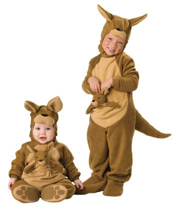 Kangaroo Costume Diy, Bug Costumes, Disfraz Diy, Kangaroo Costume, Girls Mermaid Costume, Diy Baby Costumes, Monkey Costume, Kangaroo Baby, Monkey Costumes