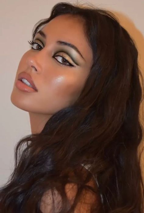 Editorial Make-up, Egyptian Makeup, Maquillage Yeux Cut Crease, Maquillage On Fleek, 90s Makeup, Dope Makeup, Cindy Kimberly, Edgy Makeup, Cute Makeup Looks