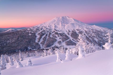 Central Oregon, Winter Beauty, Cool Landscapes, Wanderlust Travel, Winter Landscape, Landscape Photos, Snowboarding, Happy Places, Warm Winter