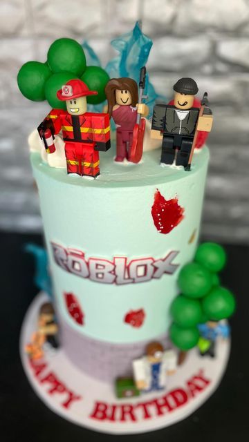 Custom Cakes NJ on Instagram: "I finally was able to experiment with the that rice paper trend and I have to say not only was it super easy but I loved the results EVERYTIME! I used these rice paper sails on 2 different cakes and I wasn’t able to get a good picture of the mermaid one but this Roblox one was everything! It made me so happy. Not to mention the way I did the trees was a spur of the moment decision and I loved them too! Have you tried the rice paper sails yet!? #cakereels #ricepape Rice Paper Sails, Roblox Cake, Different Cakes, Cake Trends, Buttercream Cake, Have You Tried, Rice Paper, Custom Cakes, You Tried