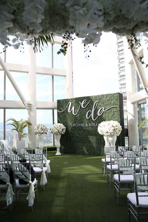 Ceremony Backdrop Tree, Grass Wedding, Wedding Ceremony Backdrop, Salou, Ceremony Backdrop, Wedding Aisle, Wedding Ceremony Decorations, Wedding Deco, Ceremony Decorations