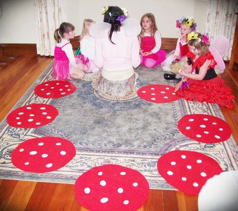 Greatfun4kids: Fairy Party (with Printables)  musical toadstools game with no-sew felt toadstools Music Party Games, Fairy Party Games, First Birthday Party Games, Fairy First Birthday Party, Fairy Games, Pixie Party, 4de Verjaardag, Fairy Princess Party, Woodland Fairy Party