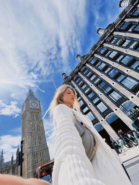 London | Pose Ideas | Big Ben | Grained Pictures | 0.5 | 35mm | Polaroid Style | Pose Ideas in London | Outfit UK | United Kingdom | Vintage Aesthetic | Big Ben Pose Ideas | British Style | Film Camera | Wide Angle London Photography Ideas, Big Ben Picture Ideas, London Instagram Pictures, London Pictures Ideas, London Aesthetic Outfits, England Outfits, Uk Aesthetic, London Photo Ideas, Photoshoot London