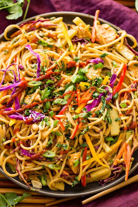 Thai Peanut Sauce Noodles, Recipe For Noodles, Thai Peanut Sauce Recipe, Noodles And Chicken, Thai Peanut Noodles, Peanut Sauce Noodles, Easy Peanut Sauce, Chicken Breast Crockpot Recipes, Crockpot Chicken Breast