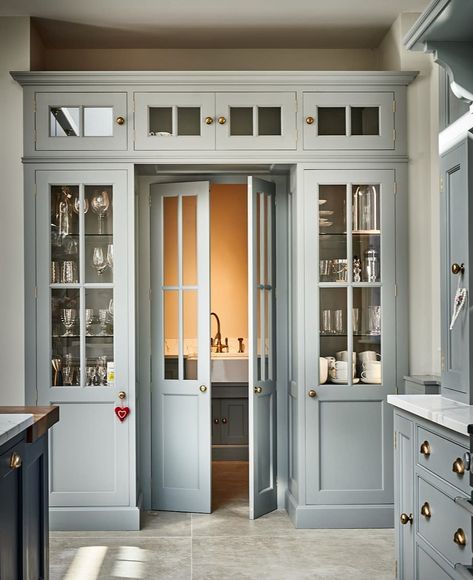 Transitional Decor Kitchen, Kitchen Pantry Design, Butler's Pantry, Pantry Door, Pantry Design, Walk In Pantry, Kitchen Pantry, Glass Doors, 인테리어 디자인