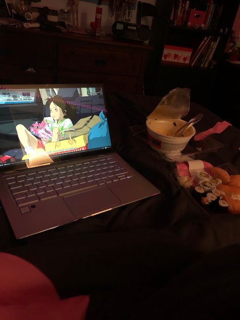 Studio Ghibli Movie Date Night, Couple Watching Anime Together Aesthetic, Anime Date Aesthetic, Studio Ghibli Watching Tv, Movie Night Date Aesthetic, Watching Studio Ghibli Aesthetic, Watching Ghibli Aesthetic, Studio Ghibli Irl Aesthetic, Ghibli Life Aesthetic