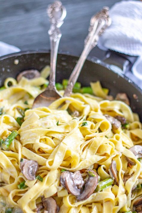 Creamy Asparagus Bow Tie Pasta, Recipes With Asparagus And Mushrooms, Pasta With Asparagus And Mushrooms, Creamy Pasta With Asparagus, Recipe With Asparagus, Asparagus Pasta Recipes, Thyme Butter, Mascarpone Sauce, Rice Sides