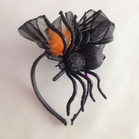 A Fancy Girl Must - DIY Halloween Fascinator & Flower Headband Diy Halloween Headbands, Halloween Fascinator, Fascinator Ideas, Halloween Headbands, Witches Ball, Halloween Themed Birthday Party, Halloween Kids Costumes Girls, Spooky Spooky, Halloween Wishes