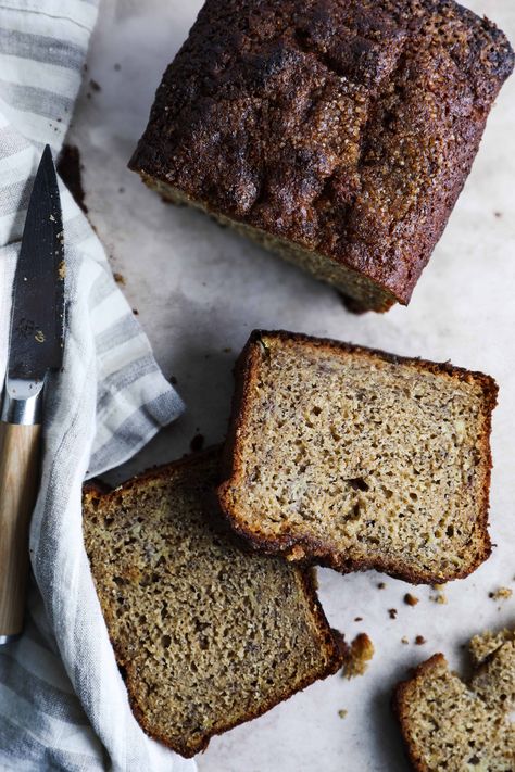 Easy Whole Grain & Yogurt Banana Bread - Kate-Cooks Yogurt Banana Bread, Standing Mixer, Yogurt Banana, Chocolate Banana Muffins, Healthy Banana Bread, Pregnancy Food, Pastry Flour, Banana Bread Recipe, Cinnamon Banana