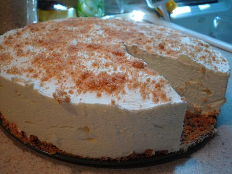 Comfy Cuisine: No-Bake Whipped Cream Cheesecake Can be made low carb. Lemon Jello Cheesecake, Whipped Cream Cheesecake, Recipe With Heavy Cream, Baking Lemon, Lemon Cheesecake Recipe, Jello Cheesecake, Cheesecake With Whipped Cream, Lemon Cheesecake Recipes, Yummy Cheesecake