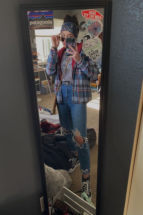 Flannel Outfits Girl, Outfits With Flannels, Fall Hippie Outfits, Granola Grunge, Granola Fashion, Granola Girl Aesthetic Outfits, Outfits Granola, Out Outfit, Cute Flannel Outfits