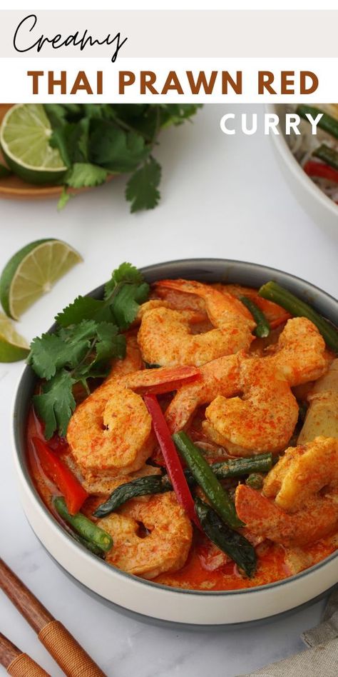 A white and grey bowl containing Thai style prawn/shrimp curry and vegetables. Thai Prawn Curry Red, Thai Red Curry Paste Recipe, Thai Prawn Curry, Easy Prawn Recipes, Prawn Curry Recipe, Thai Red Curry Recipe, Thai Red Chili, Red Curry Recipe, Prawn Pasta