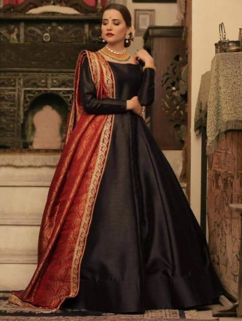 www.faashwear.com Saniya Shamshad, Pakistani Wedding Outfits, Pakistani Dresses Casual, Pakistani Fashion Party Wear, Beautiful Pakistani Dresses, Indian Gowns Dresses, Pakistani Bridal Dresses, Simple Pakistani Dresses, Designer Party Wear Dresses